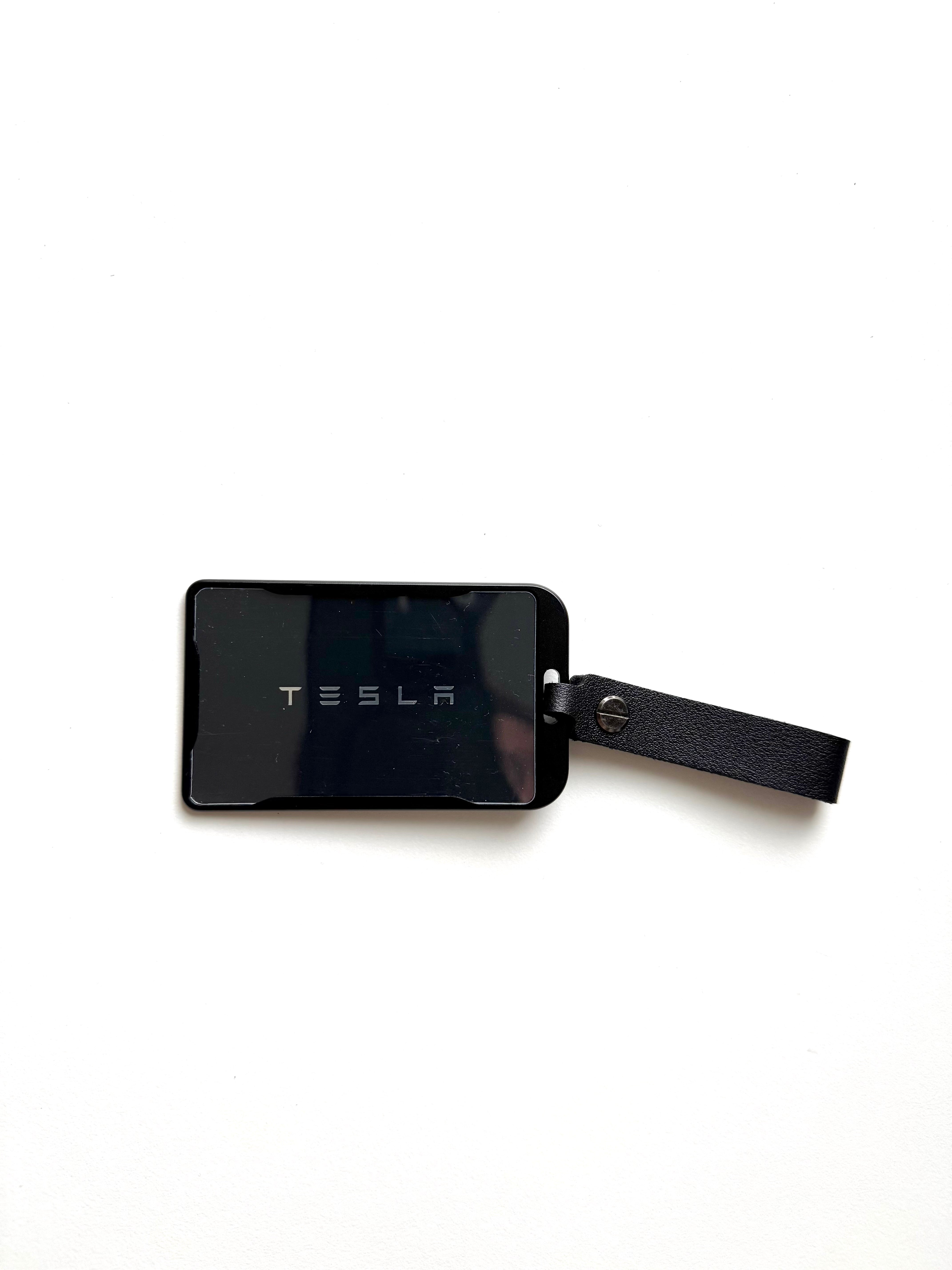 Luxoriösies Kartenetui aus Aluminium (Schwarz)