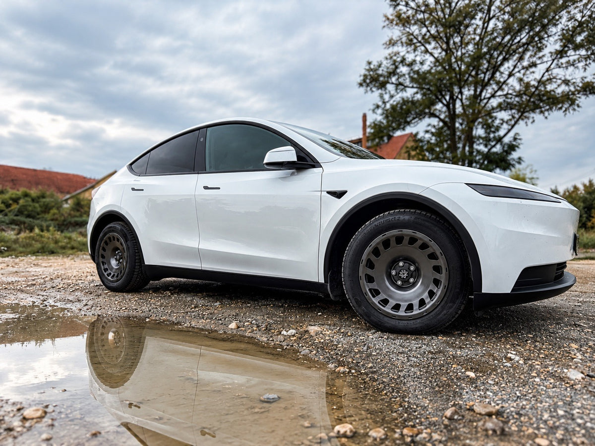 Tesla Model Y Juniper 18 Zoll ECE Kompletträder Erion 10 Chrome Shadow Grey Metallic – Standard | Offroad-Look | 4er-Set