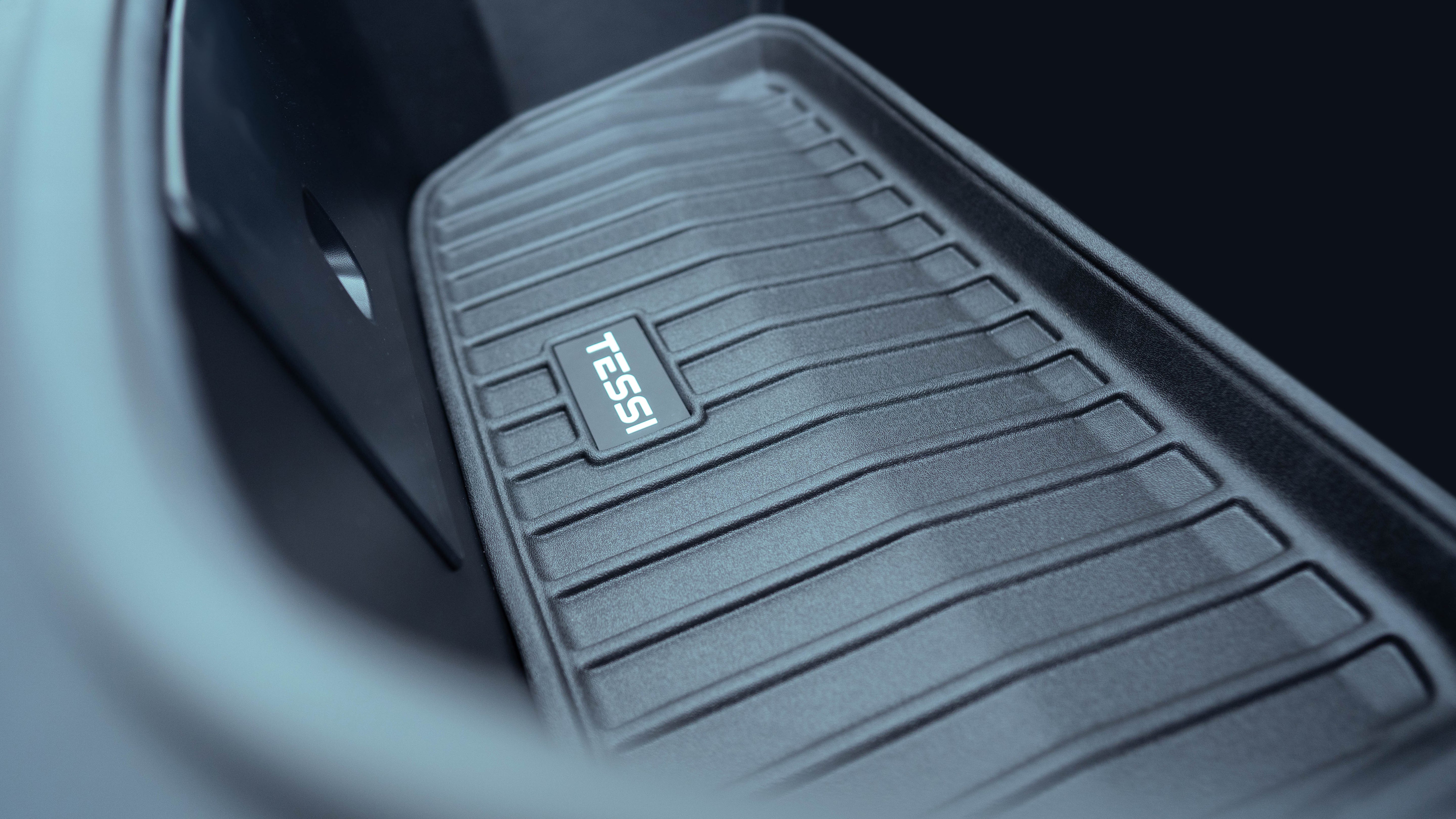 Tesla Model Y Gummimatte Frunk (vorderer Kofferraum) TESSI® Greenline 75% Recycling Material