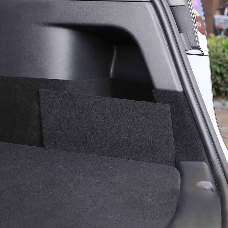 Abtrennung Kofferraum Model Y