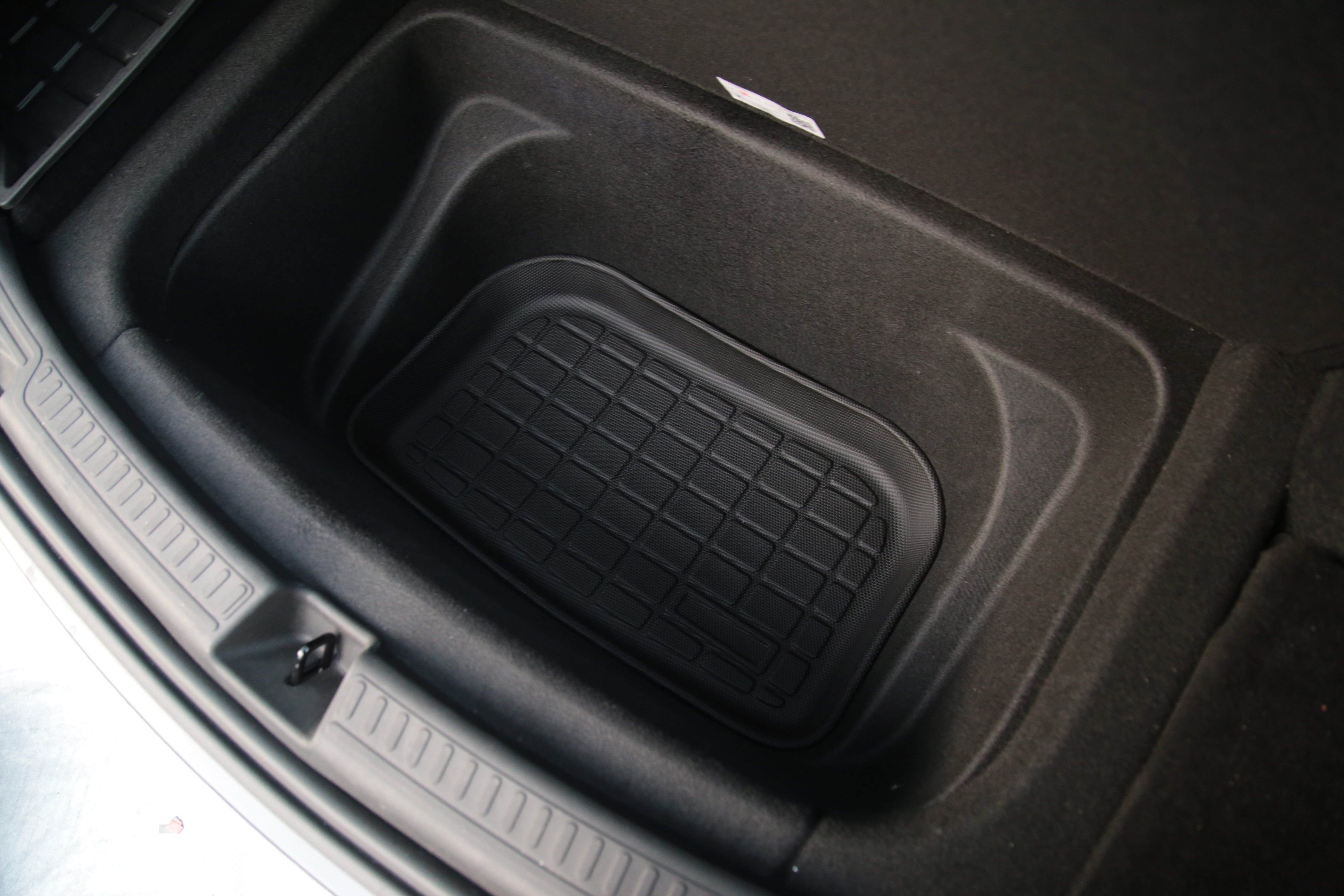 Model Y Kofferraummatte (kleines Fach unten)