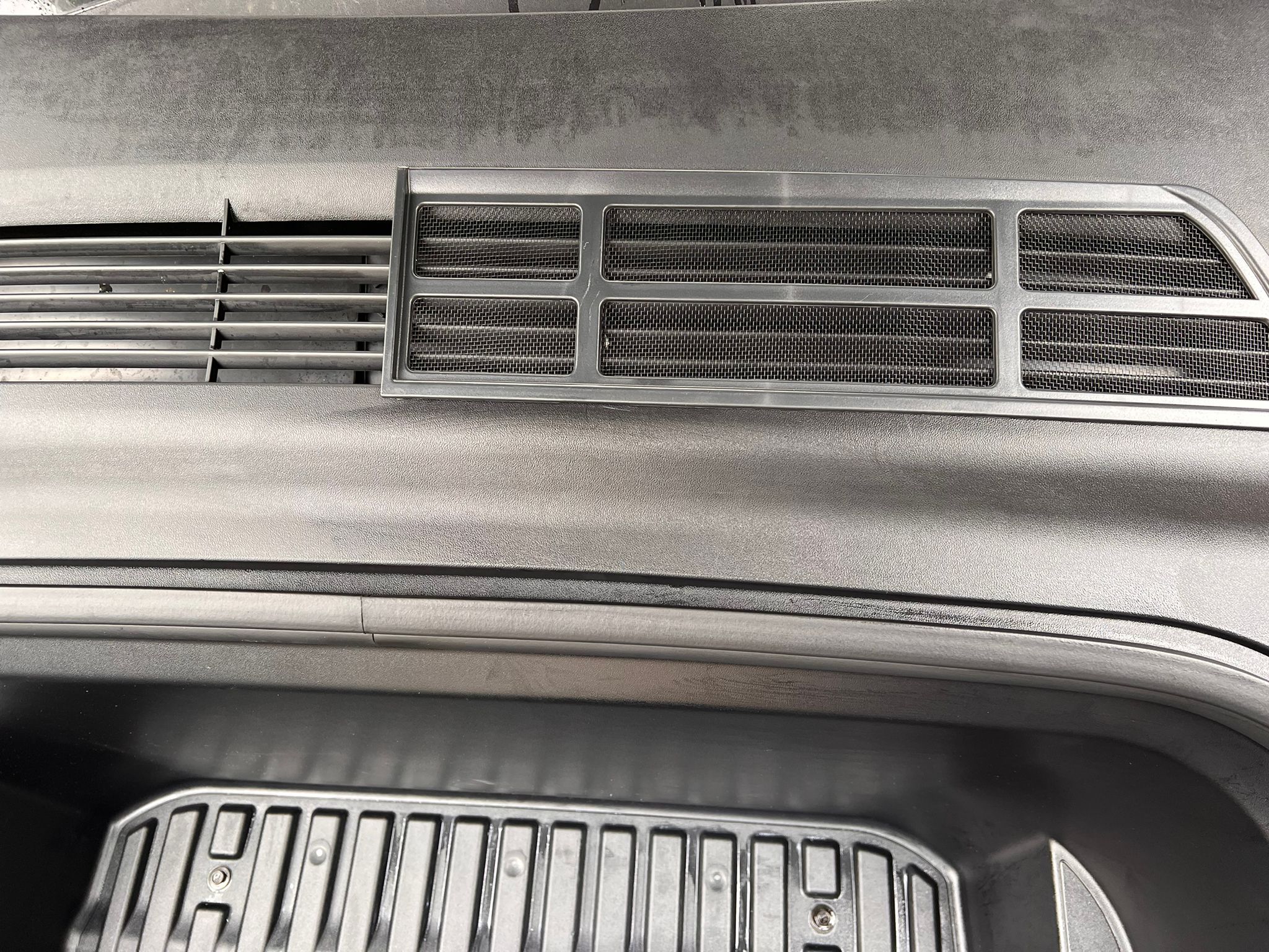 Tesla Model Y Lüftungsgitter für Model Y bis 2024