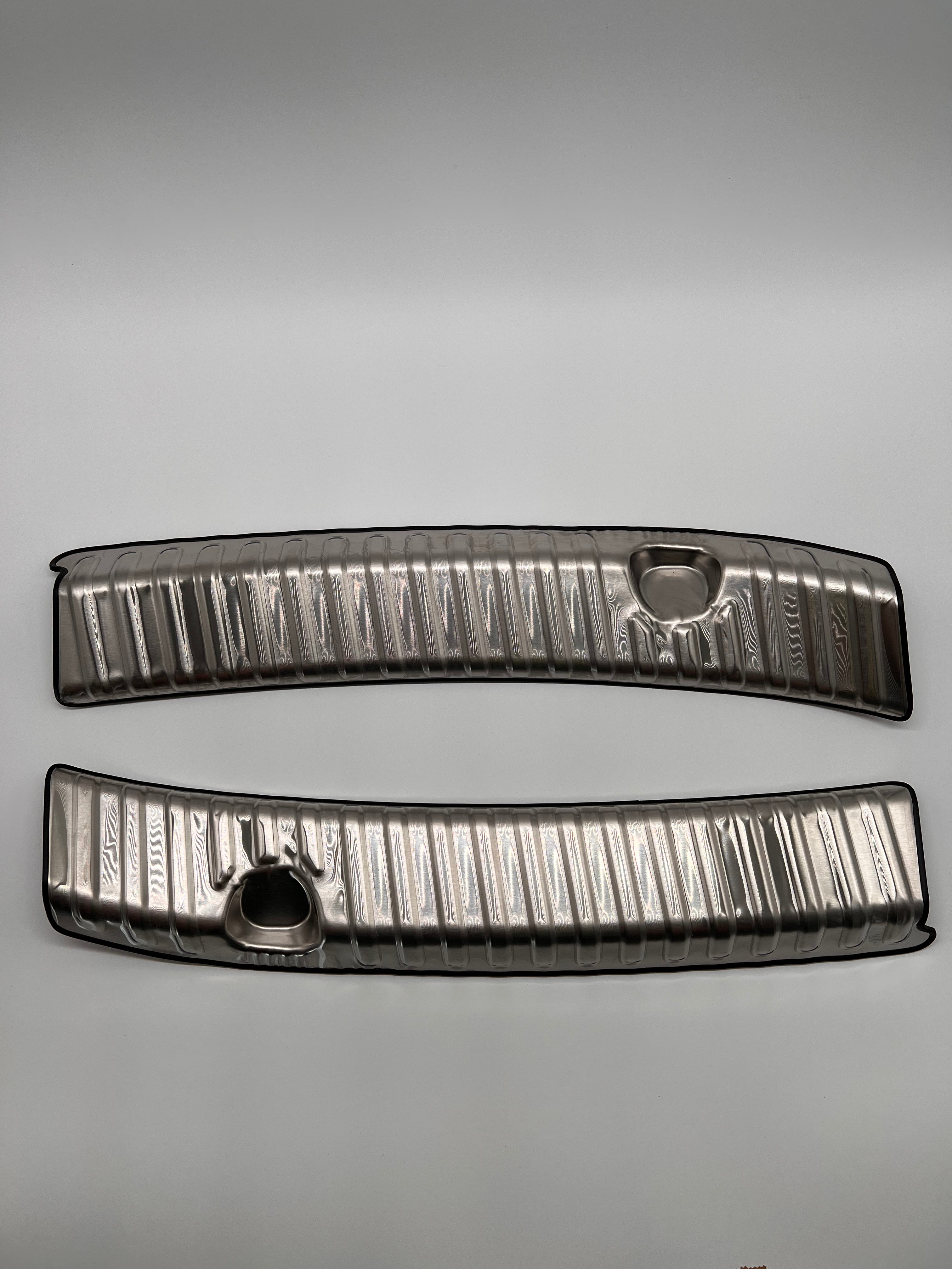 Model Y 2022-2024 Ladekantenschutz Trunk 2-Teilig mit Kunststoffrand