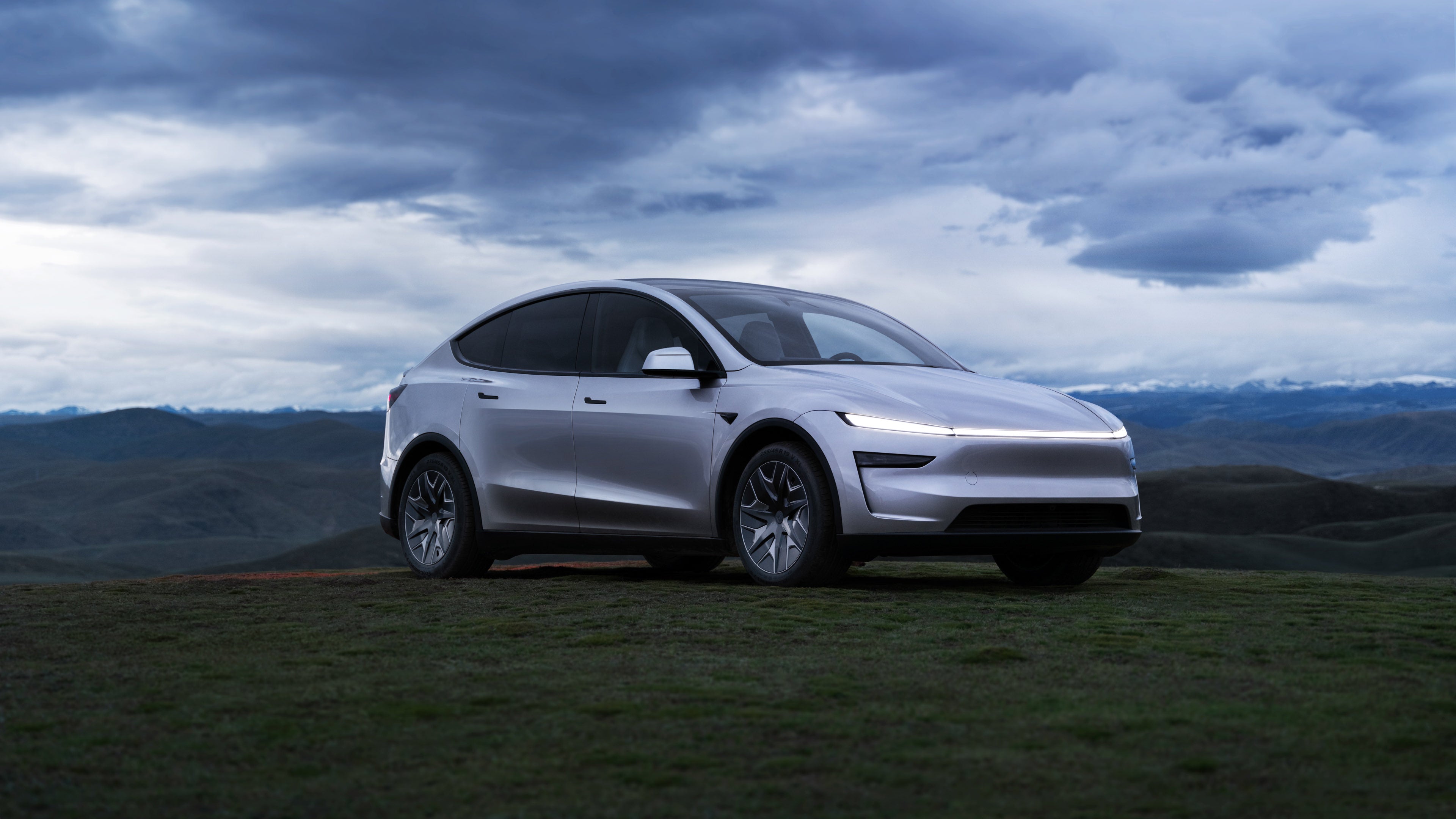 Tesla Model Y: Warum muss man beim Long Range Hinterradantrieb plötzlich bis 2027 warten?