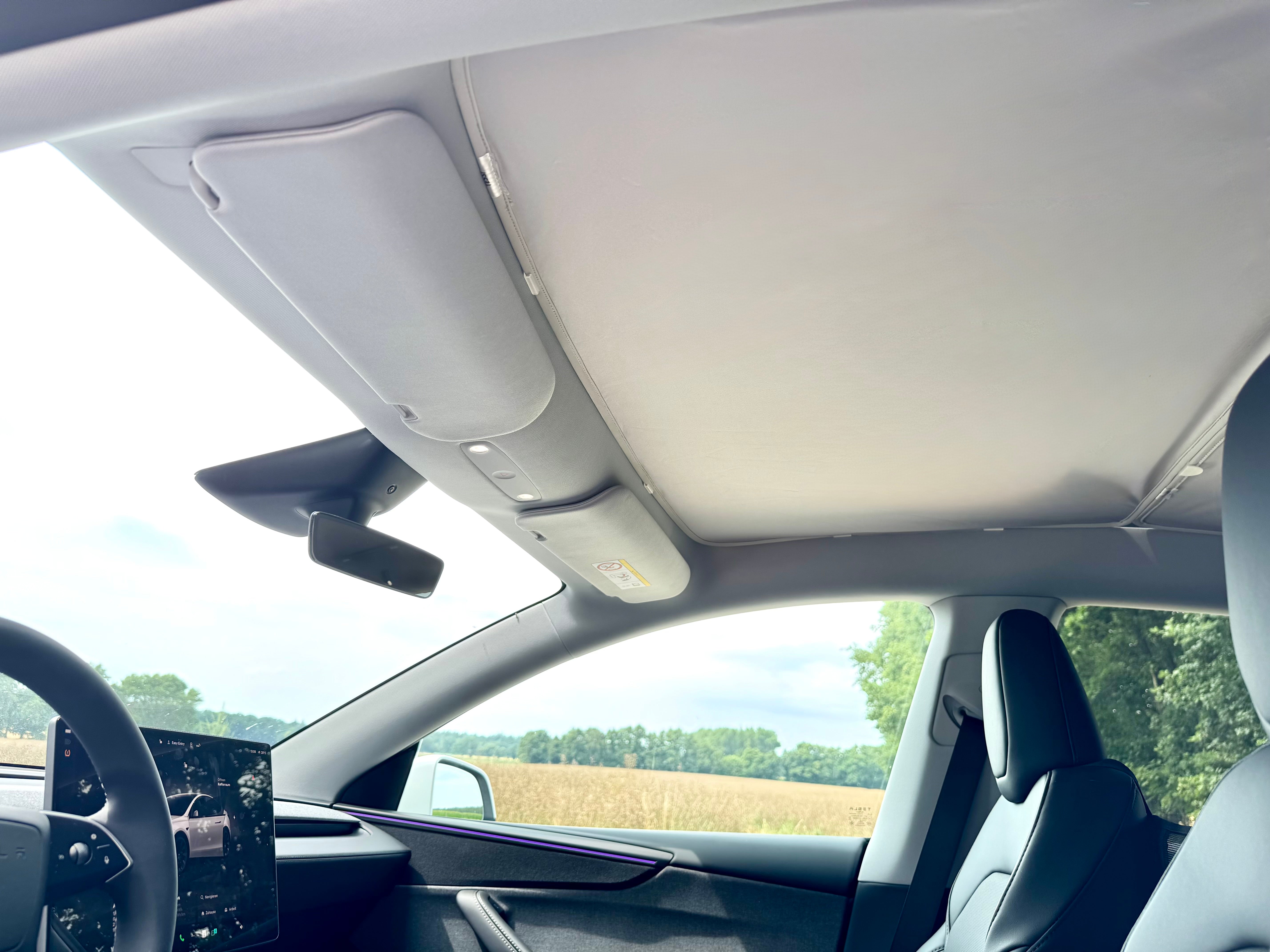 Tesla Model Y Juniper Sonnenschutz-Set mit UV-Schutz (Glasdach + Windschutzscheibe faltbar)