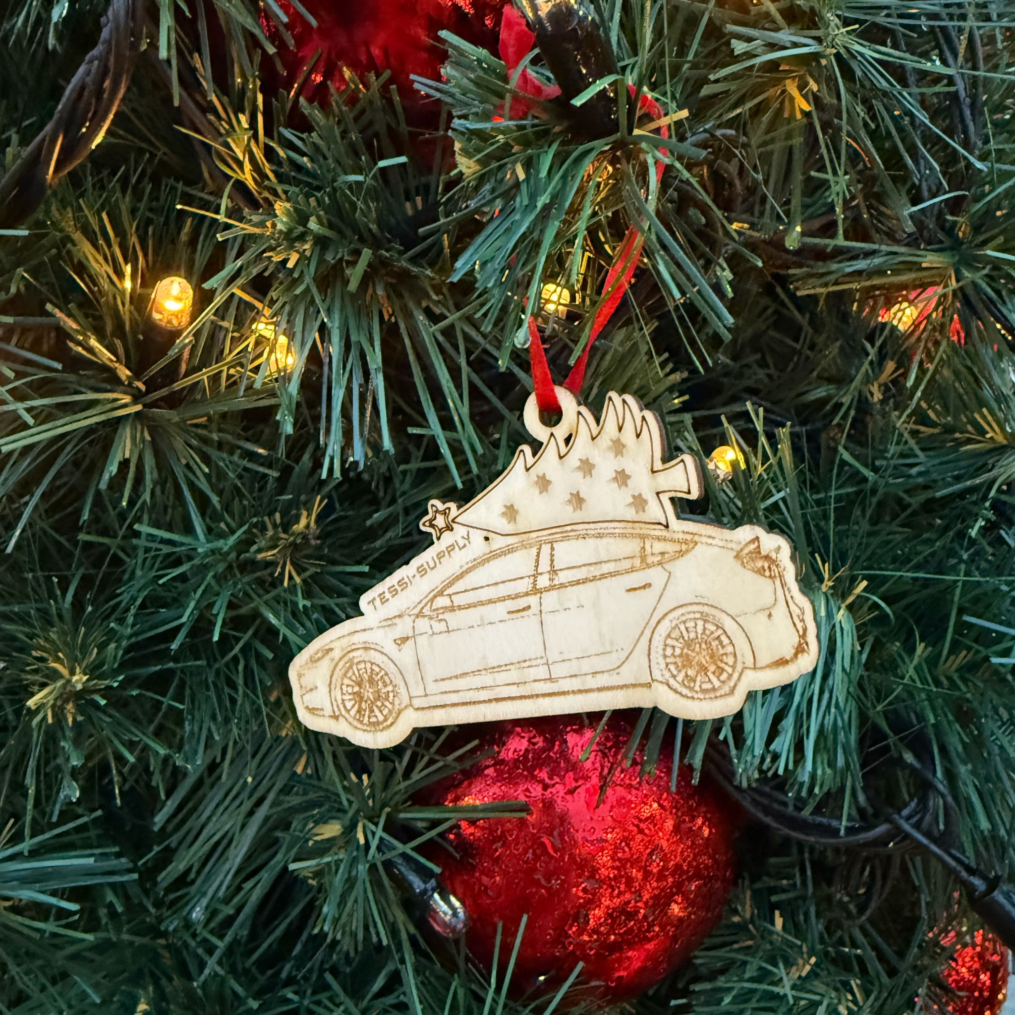 Tesla inspirierte Weihnachtsbaum Dekoration