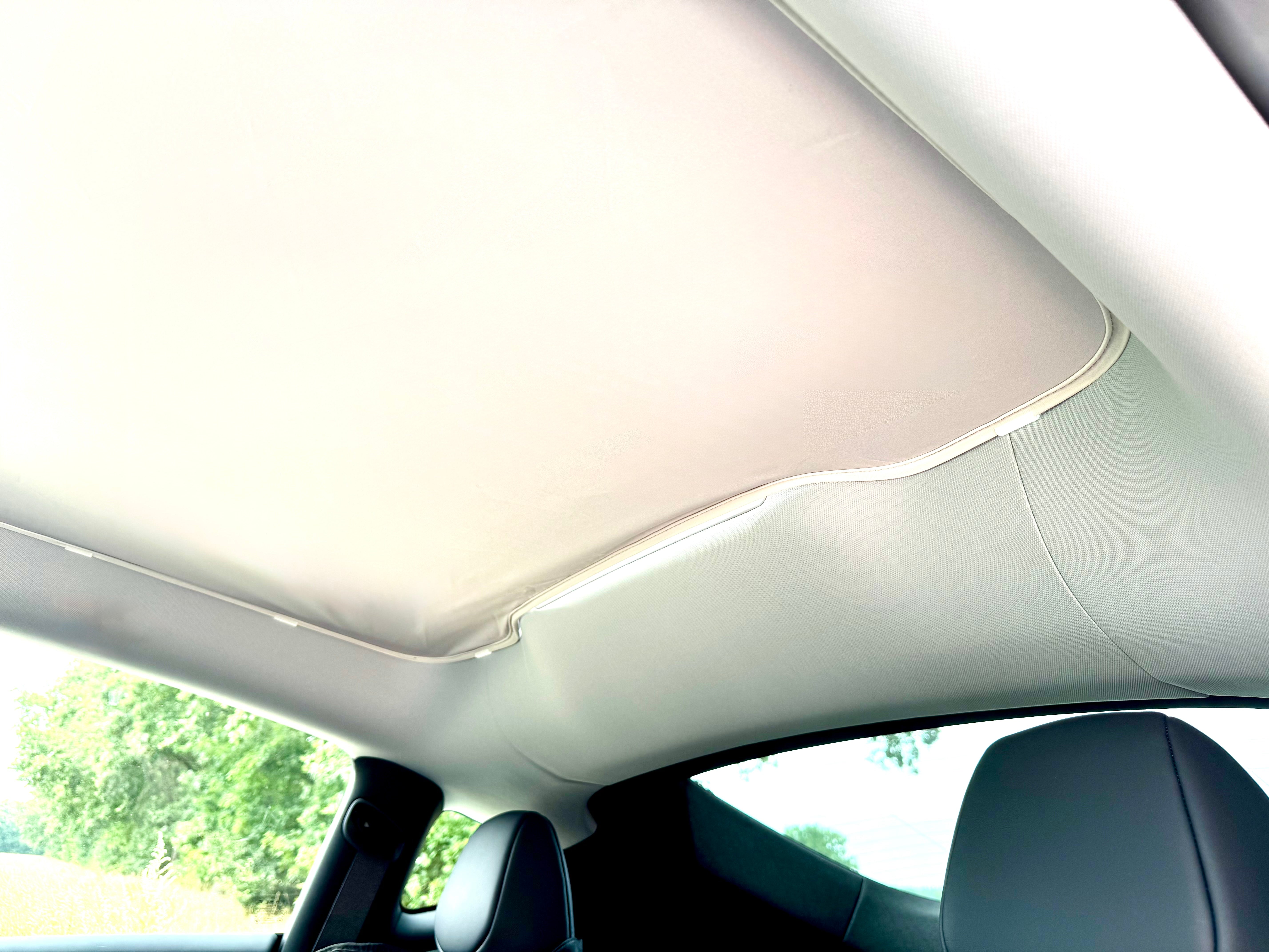 Tesla Model Y Juniper Sonnenschutz-Set mit UV-Schutz (Glasdach + Windschutzscheibe faltbar)