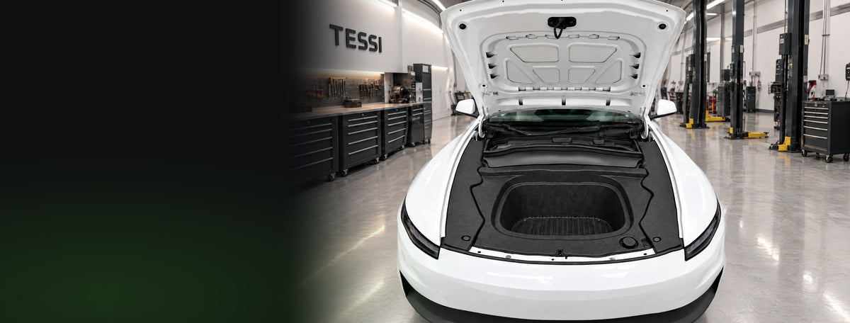 TESSI Greenline Premium Frunk im Model Y Standard (Juniper), Frunk geöffnet in der TESSI Werkstatt
